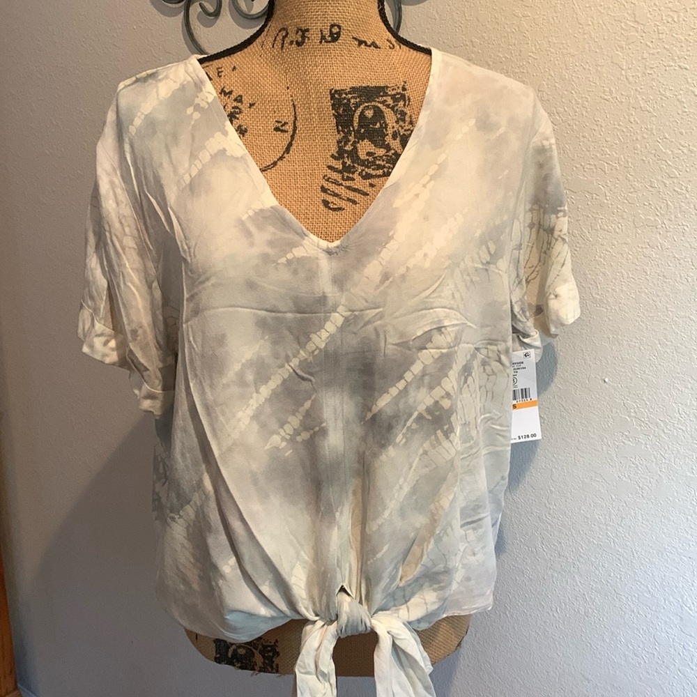 NWT Karen Kane top